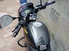 BAJAJ PULSAR 150 NEON